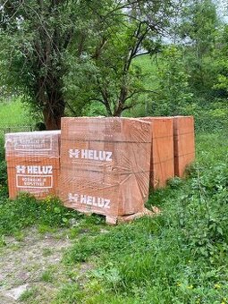 Tehly heluz family 38 , 5 paliet cena za kus 3 €