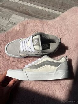 Vans Knu Skool
