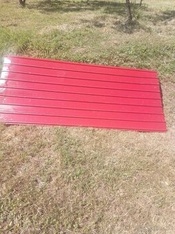 Dobrý deň predávam trapezove plechy.