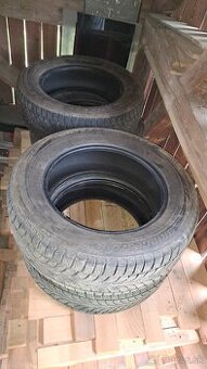 Bridgestone 225/65R17 pneumatiky