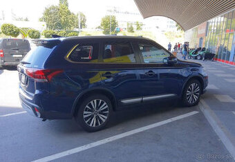 Mitsubishi Outlander 2MIVEC Intense4WD CVT 7miest+tažné-2020 - 1