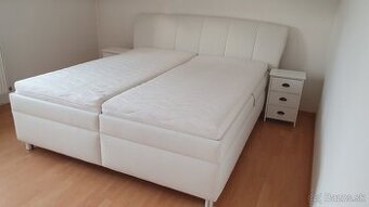 Biela kožená polohovateľná posteľ na ovládanie