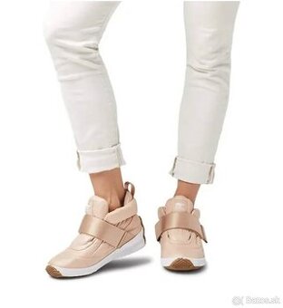 NWT Sorel Out N About Puffy Boot High Top Sneaker Waterproof
