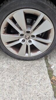 Predám disky skoda Superb 3 235/45 R18 top stave