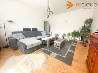 Na predaj priestranný 2-izbový byt v tehlovej bytovke na Žel