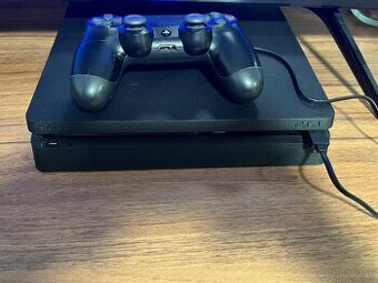 Predám PS4 Slim (500 GB)+ hra GTA 5