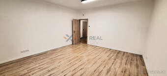 Na prenájom kancelársky priestor - 22 m² vo Svidníku.