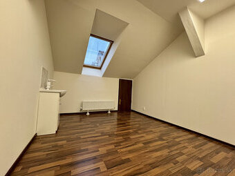 Kompaktná kancelária - 12 m2 - v centre mesta na Mäsiarskej