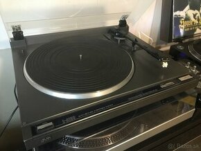 Predam gramofon (JVC) - 1