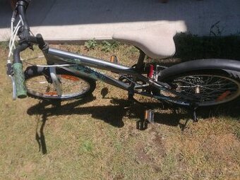 Decky bicykel v dobrom stave pre 5-10 r