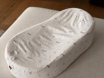 Ergonomicke hniezdo Cocoonababy® Red Castle