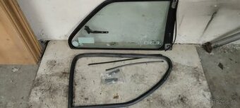 Bmw e30 coupé zadné vyklapacie okná