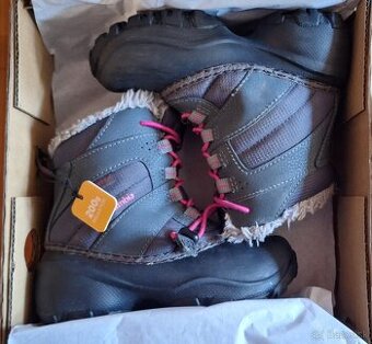 Predam zimne snehule Columbia velkost 28 vnútro 16cm