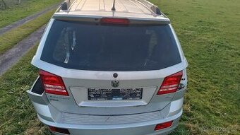 DODGE JOURNEY. Zadní dveře