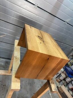 konferenčný stolík z masívu-DUB