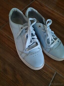 tenisky v.37, zn.Tommy Hilfiger