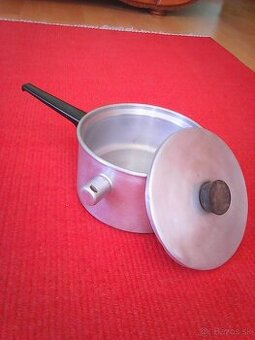 hrniec na mlieko