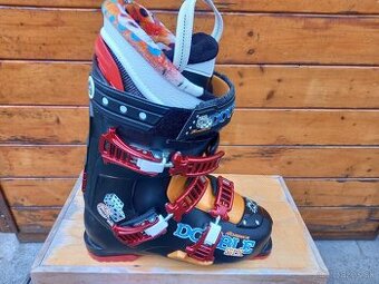 Predam lyziarky NORDICA