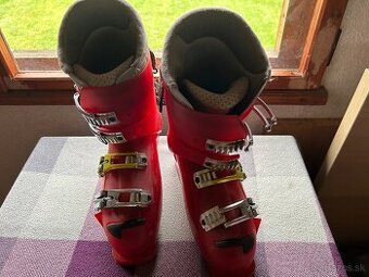 Predám lyžiarky Salomon Course Veľkosť 25.5 MP / EU 40 1/3