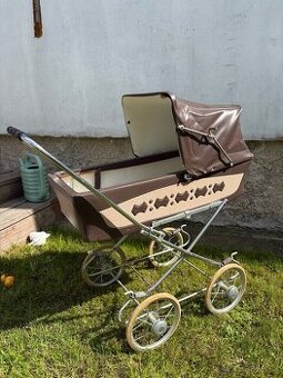 Retro kočjarik pre bábiky - 1