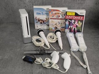 Nintendo Wii, 2 ovládače, 2 mikrofóny + 3 hry