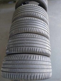245/40 R 19 letné.