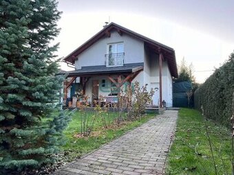 RODINNÝ DOM s pozemkom 387m2 - ŽILINA - BÁNOVÁ