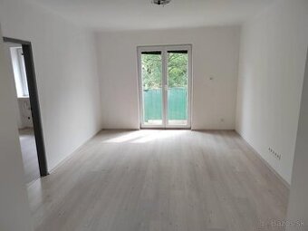 Na prenájom pekný 2 izbový byt s balkónom