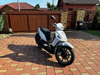 Hanway Adamoto Flash 125