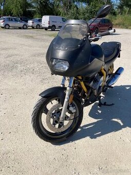 Yamaha XJ600S