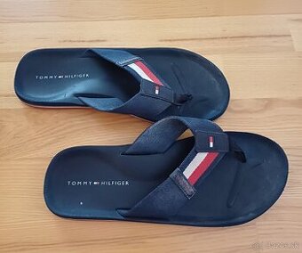 Tommy Hilfiger tmavomodré