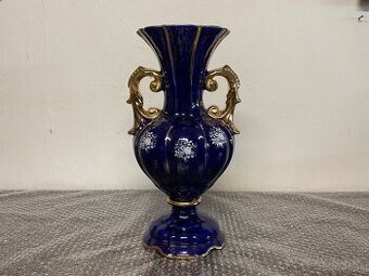 Porcelánový pohár