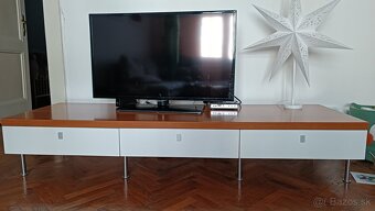 Predám skrinku pod televízor a policu