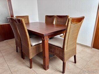Koloniálny jedálenský set – masív + 6 ratanových stoličiek