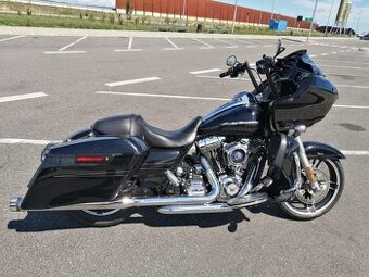 Harley davidson Road Glide Special.