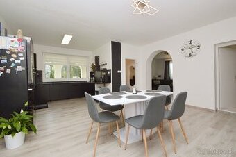 Predaj 5i RD s 1483 m2 pozemkom, pivnica, garáž, Dunakiliti