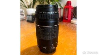 Canon EF 75-300mm f/4.0–5.6 III (Top stav)