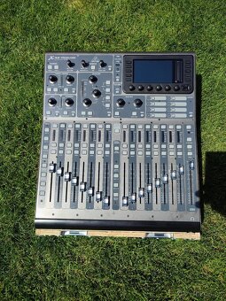 Behringer X32 Producer a SD8 digitálny stagebox