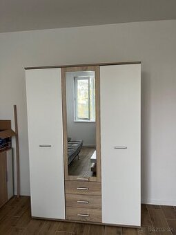 Nábytková zostava, skriňa, komoda, konf. stôl, TV stôl