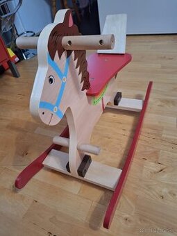 Hojdaci konik playetive