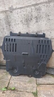 Spodný kryt motora.