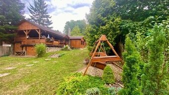 MAĎARSKO - LUXUSNÁ CHATA S LETNOU KUCHYŇOU A BAZÉNOM.