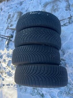 185/60 R15 zimne pneu Hankook
