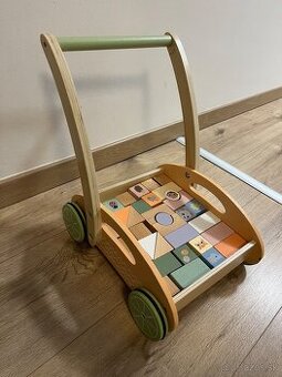 Joueco dreveny vozik s kockami