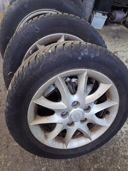 205/55 R16 zimne a alu disky Kia 16"