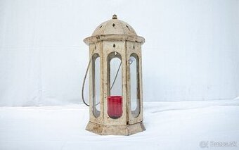 Kovový lampáš z Indonézie – biela patina