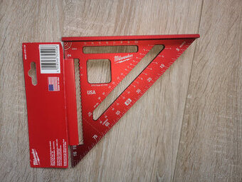 Milwaukee Tesársky trojuholník metrický