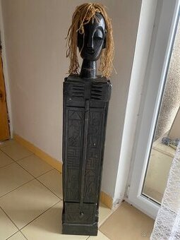 Predam stojan na CD s uloznym priestorom