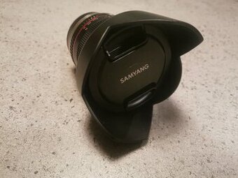 Samyang 12 f2 pre fuji MF