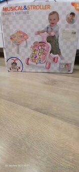 Interaktívny stôl s choditkom